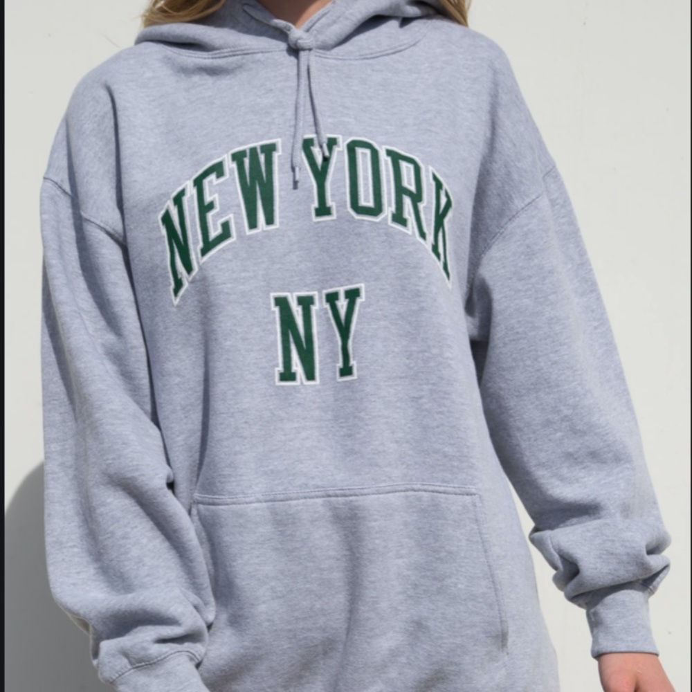 BRANDY MELVILLE CHRISTY NEW YORK HOODIE